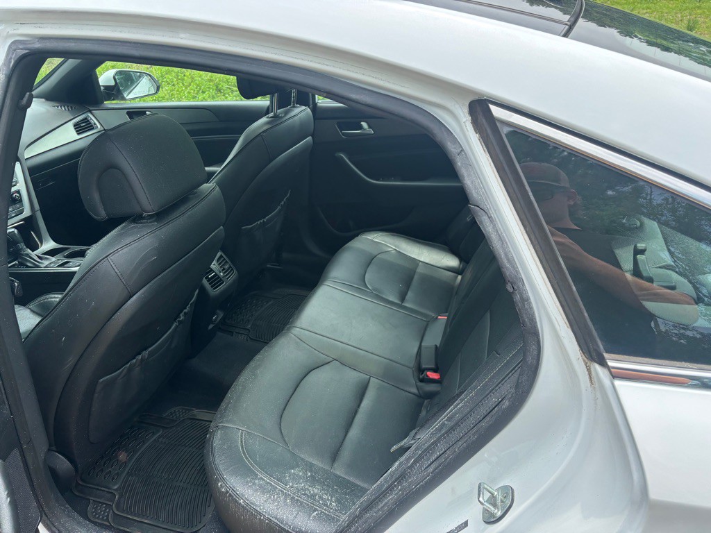 2015 Hyundai Sonata Image 9