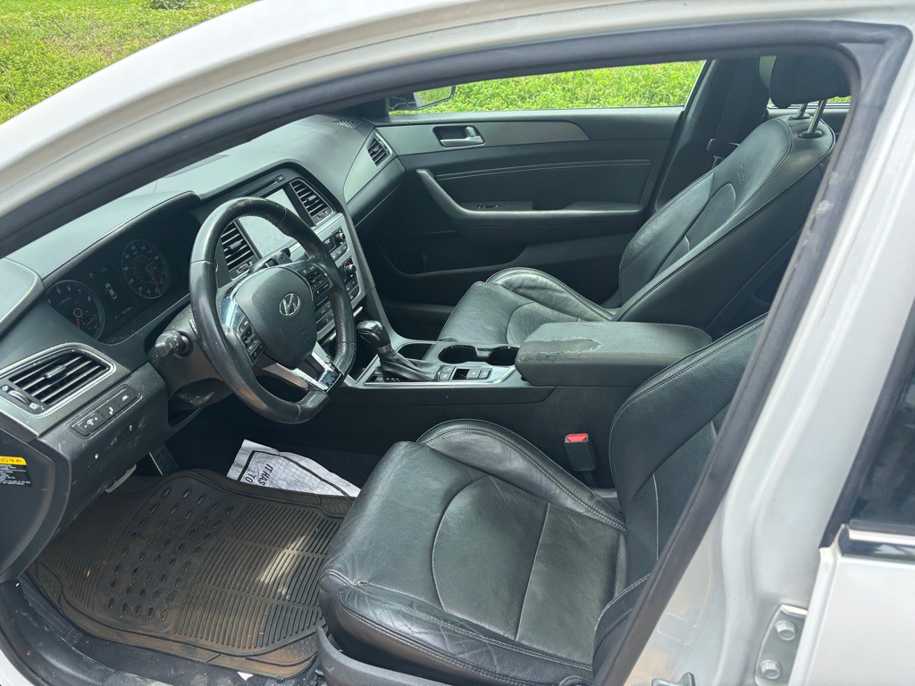2015 Hyundai Sonata Image 10