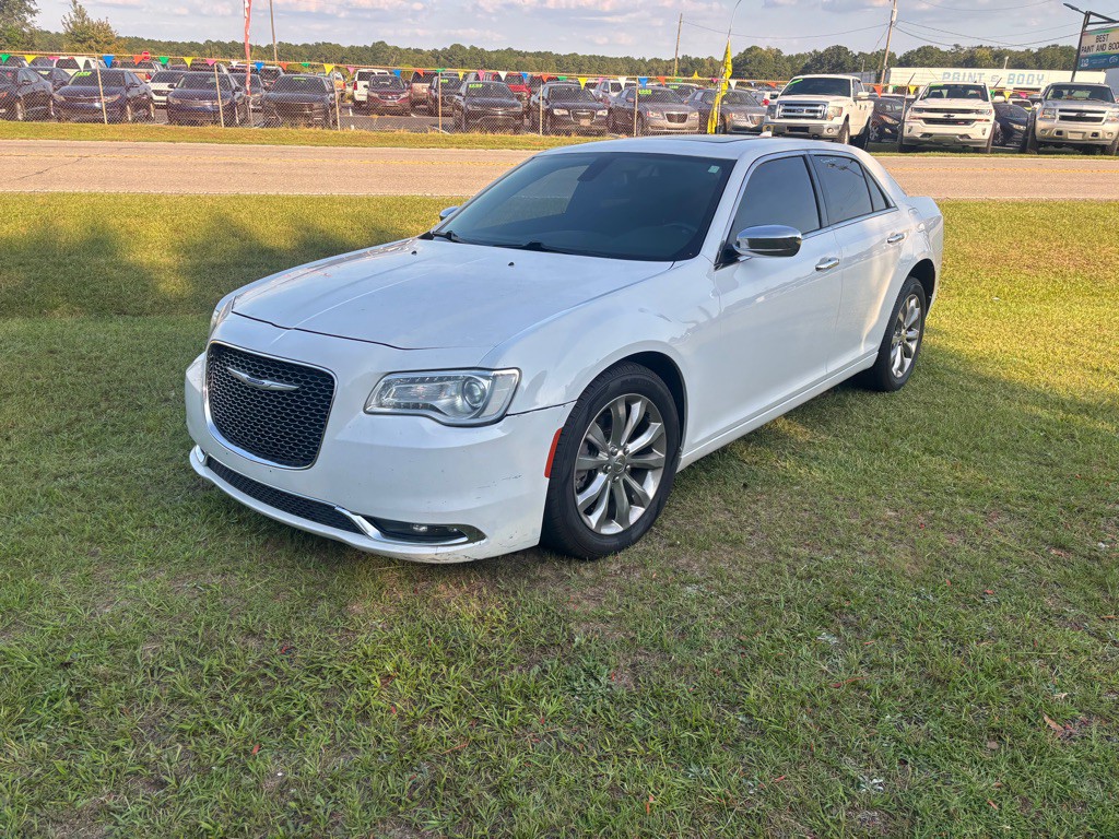 2019 Chrysler 300 Image 7