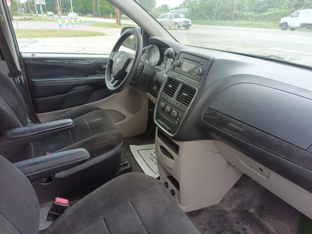 2012 Dodge Ram Van Image 7