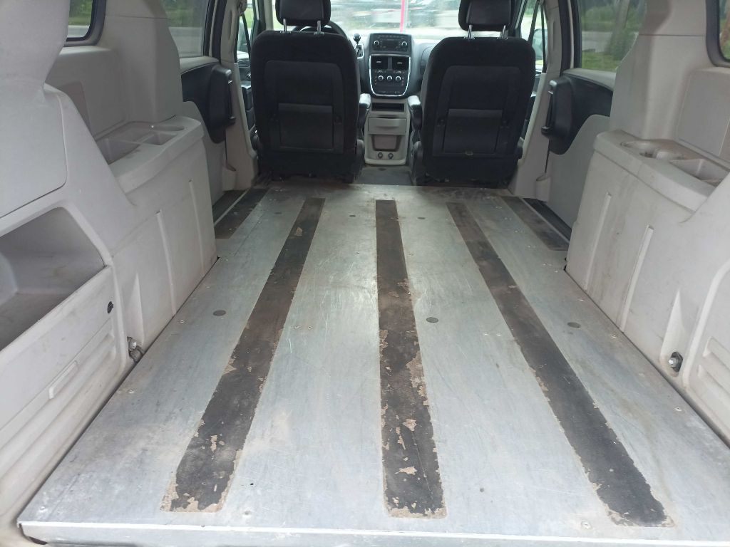 2012 Dodge Ram Van Image 13