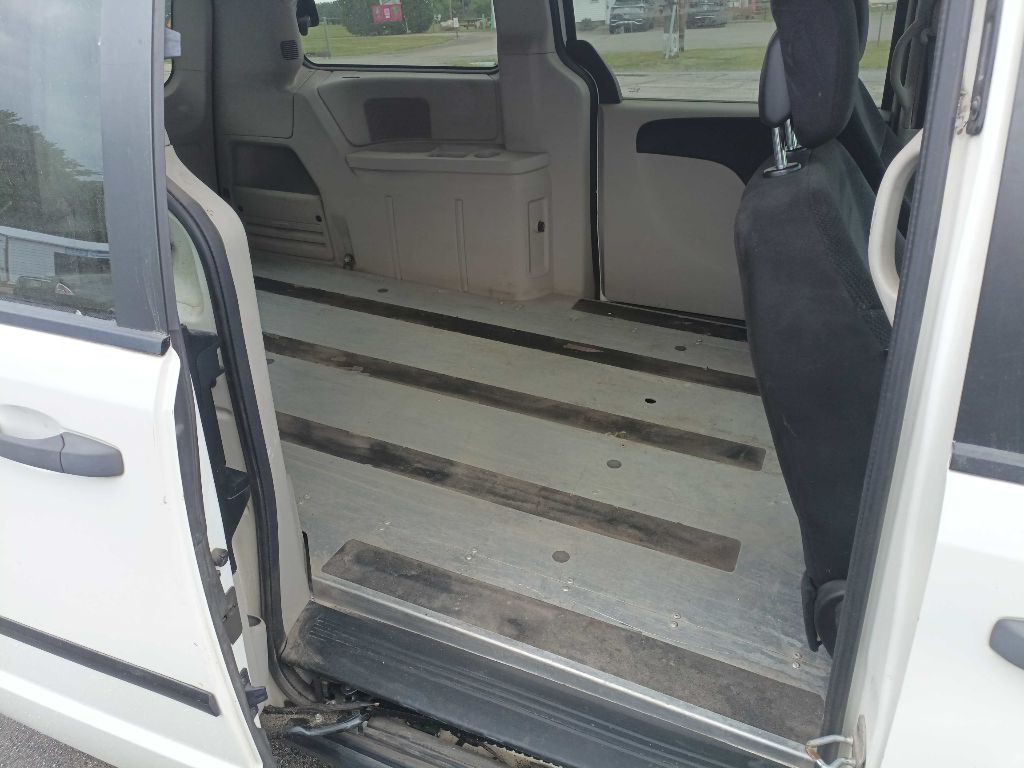 2012 Dodge Ram Van Image 16