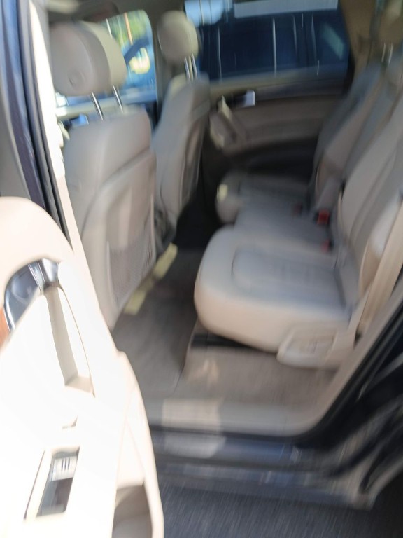 2011 Audi Q7 Image 9