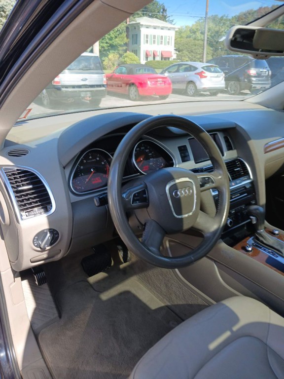 2011 Audi Q7 Image 16
