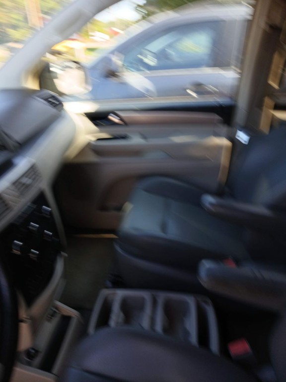 2011 Volkswagen Routan Image 15