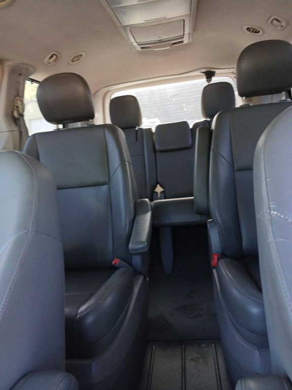 2011 Volkswagen Routan Image 16