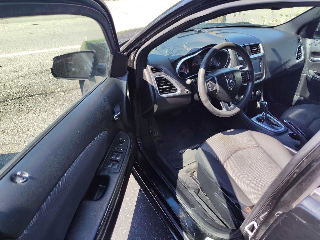 2014 Dodge Avenger Image 8
