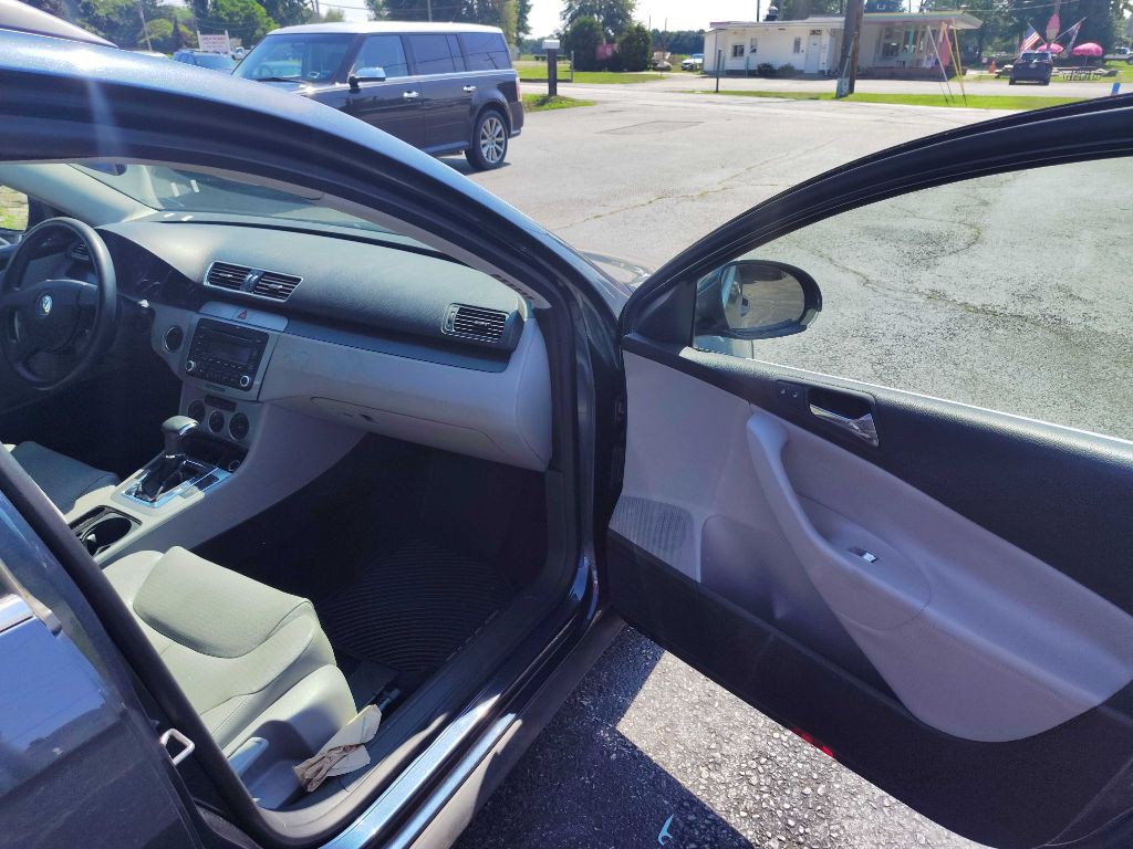 2007 Volkswagen Passat Image 13