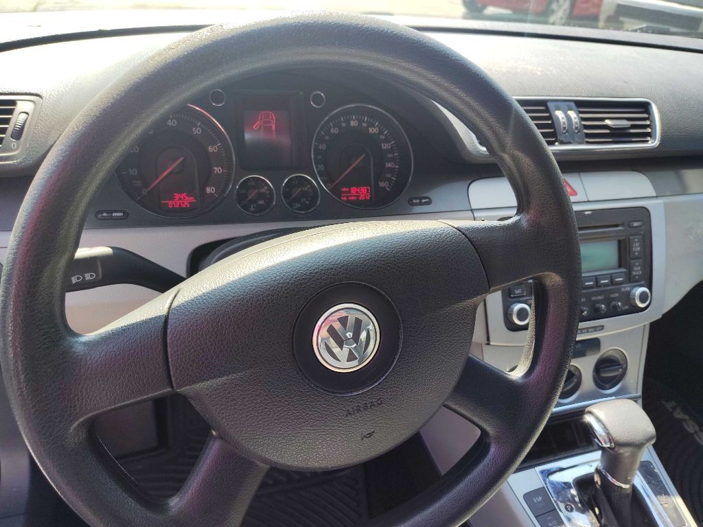 2007 Volkswagen Passat Image 16