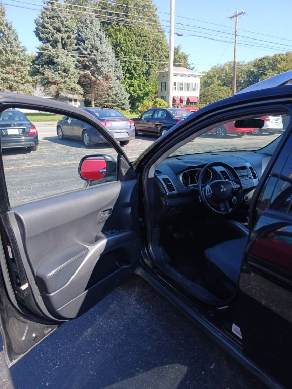 2007 Mitsubishi Outlander Image 11