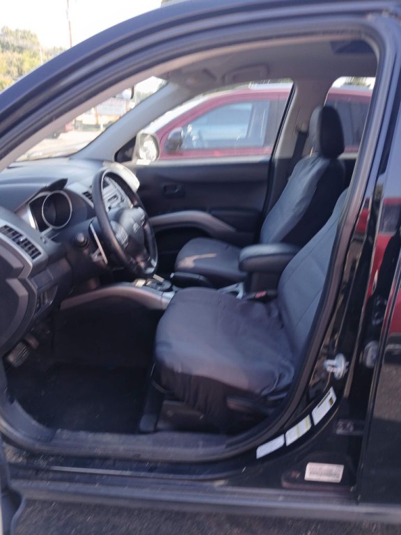 2007 Mitsubishi Outlander Image 12