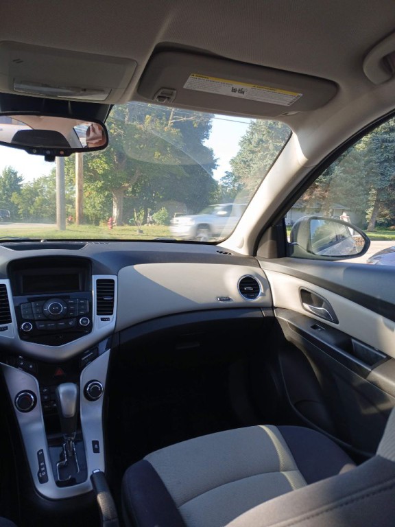 2013 Chevrolet Cruze Image 16
