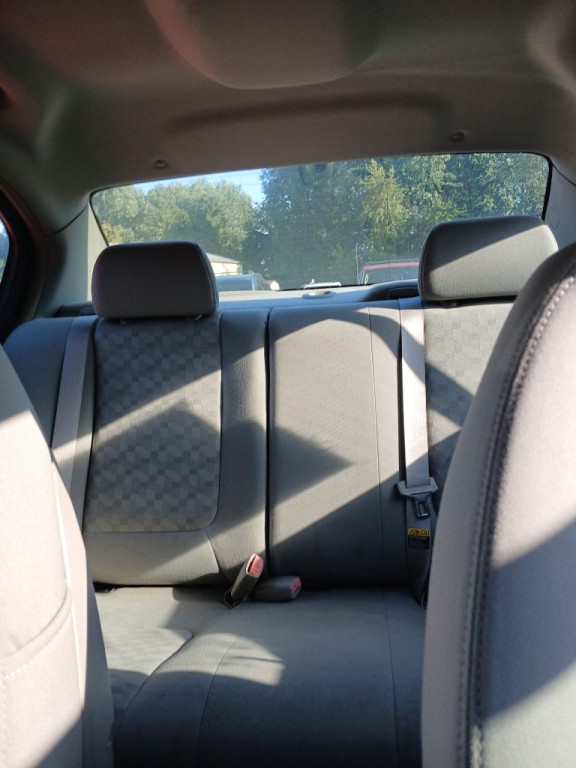 2004 Chevrolet Malibu Image 13