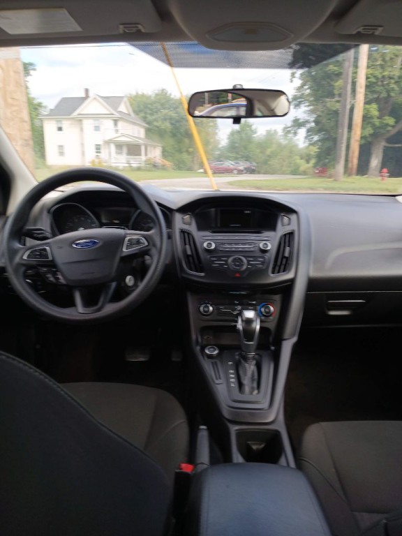 2015 Ford Focus Image 15