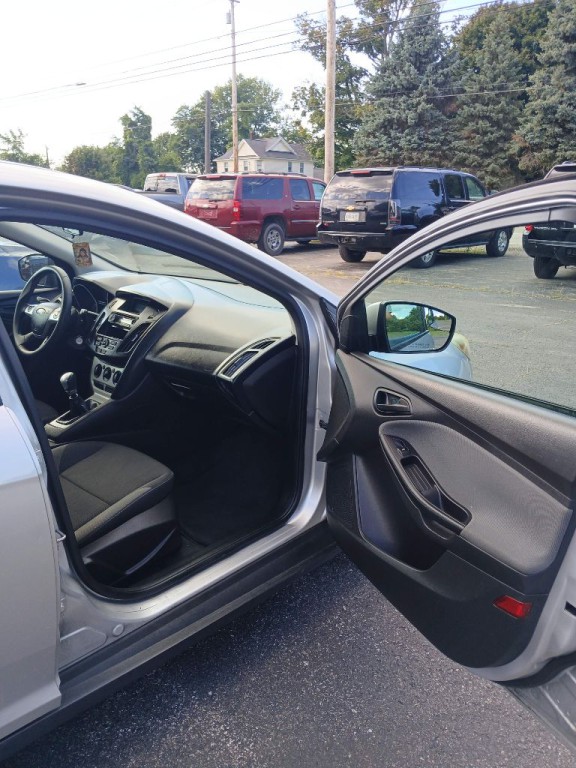 2012 Ford Focus Image 12