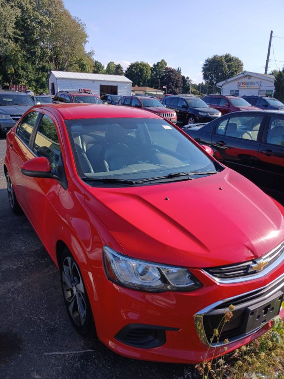 2017 Chevrolet Sonic Image 3