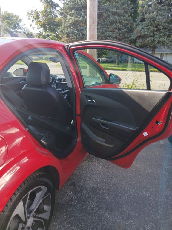 2017 Chevrolet Sonic Image 6