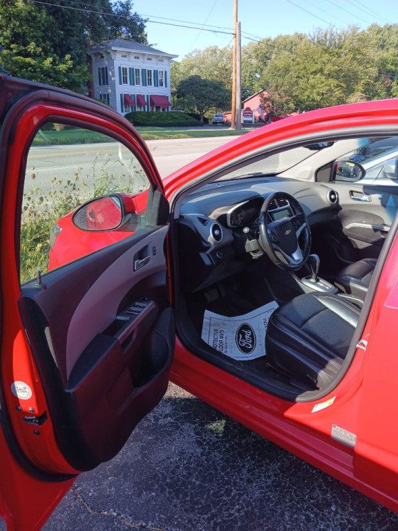 2017 Chevrolet Sonic Image 12
