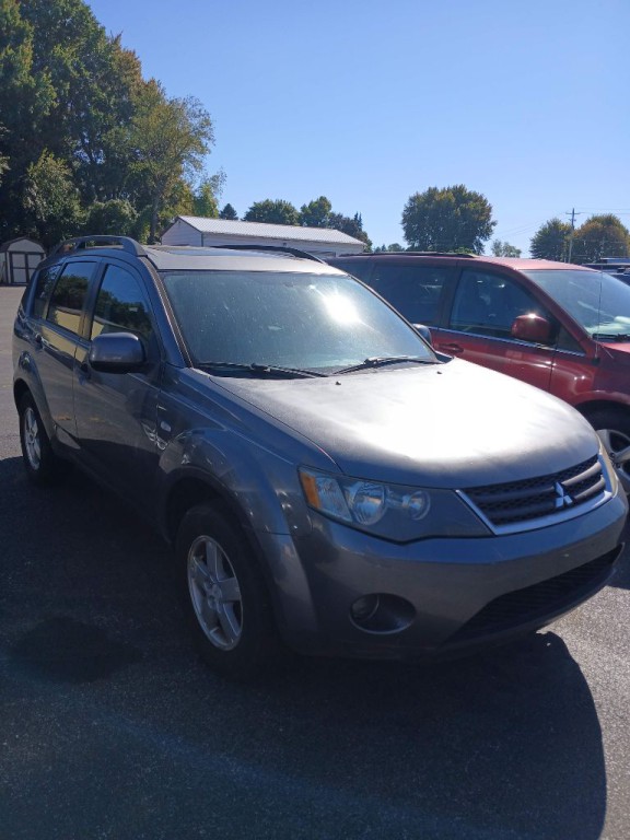 2007 Mitsubishi Outlander Image 2