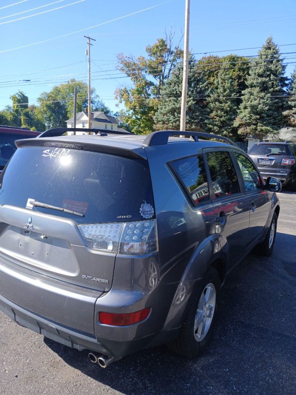 2007 Mitsubishi Outlander Image 4