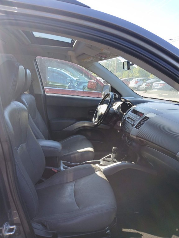 2007 Mitsubishi Outlander Image 11