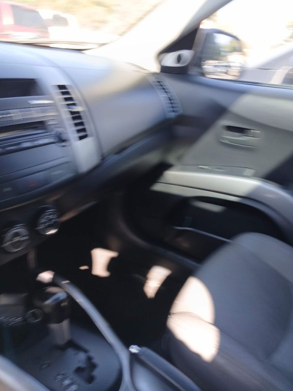 2007 Mitsubishi Outlander Image 17