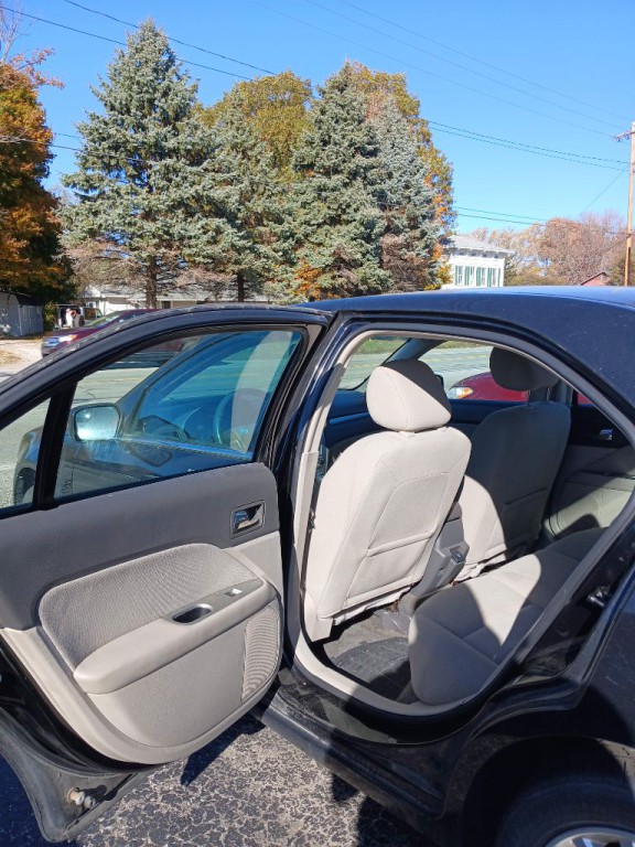 2011 Ford Fusion Image 9