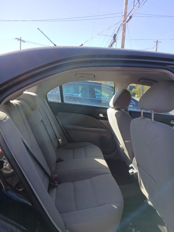 2011 Ford Fusion Image 10