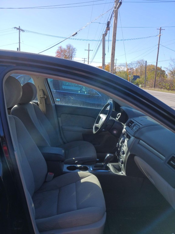 2011 Ford Fusion Image 12