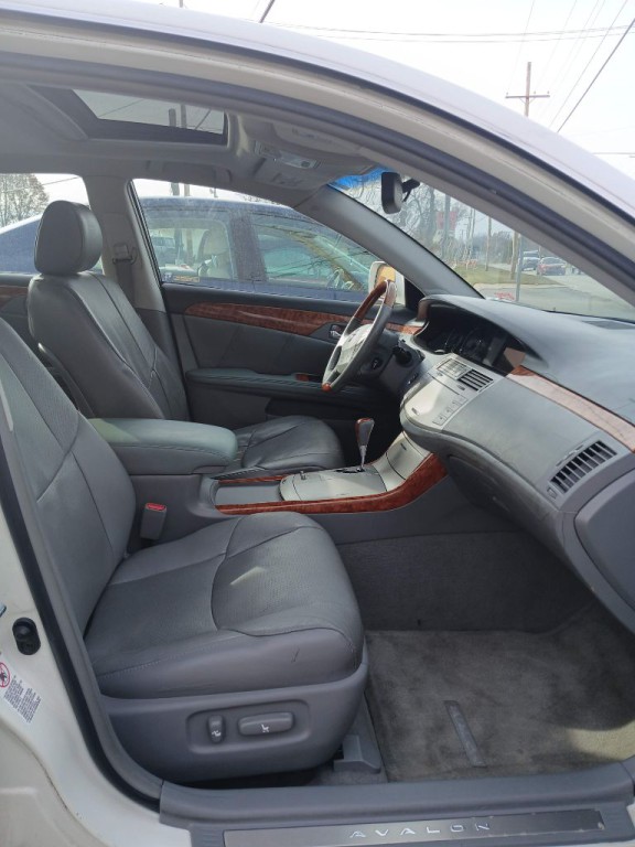 2006 Toyota Avalon Image 12
