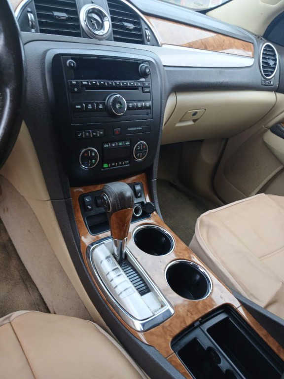 2010 Buick Enclave Image 16