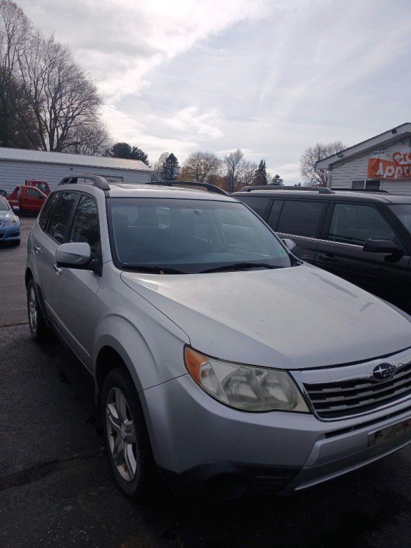 2010 Subaru Forester Image 2