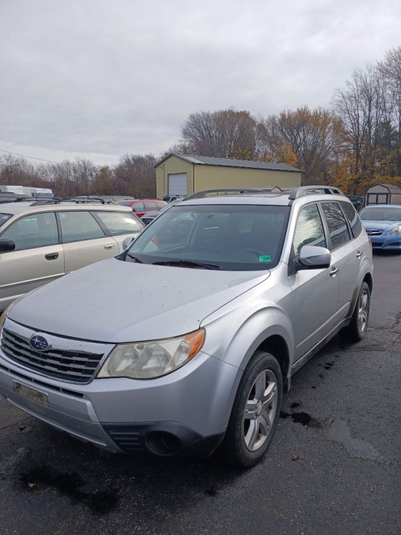 2010 Subaru Forester Image 3