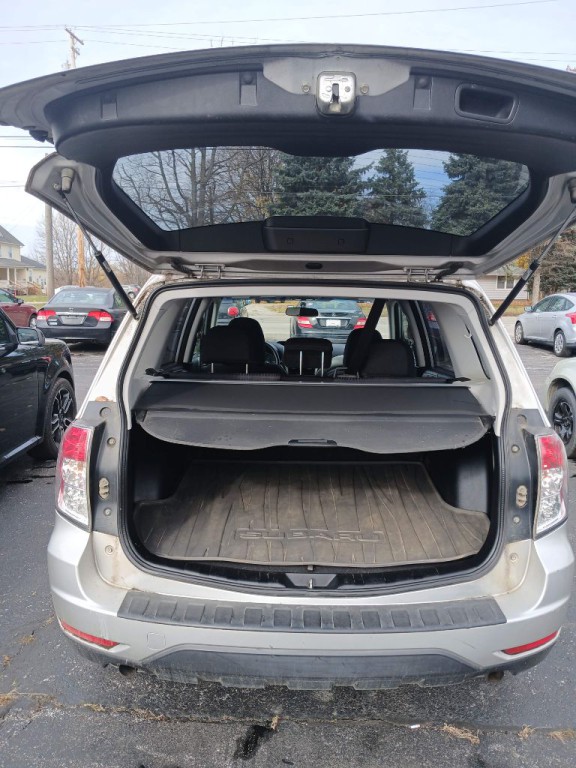 2010 Subaru Forester Image 8