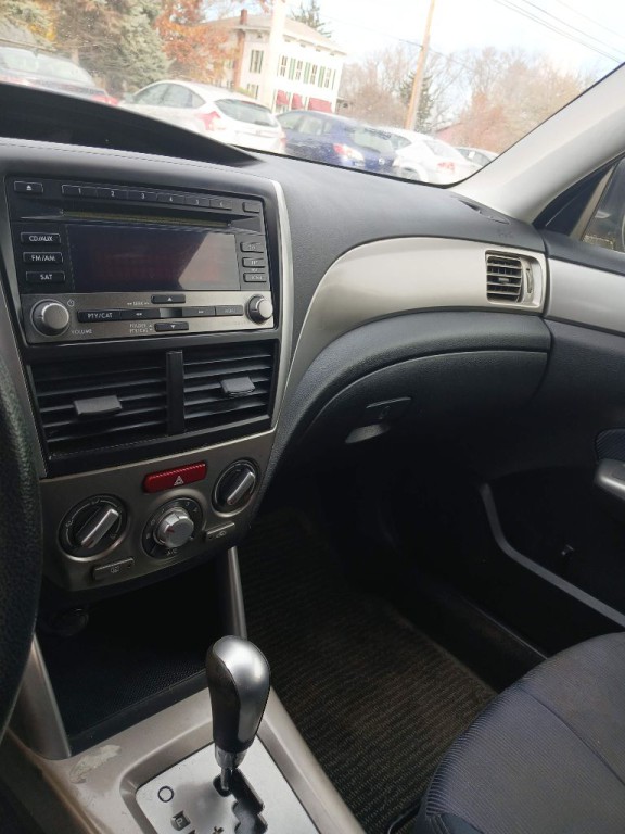 2010 Subaru Forester Image 18