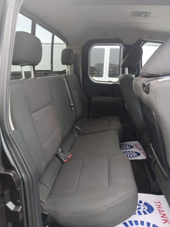 2011 Nissan Titan Image 10