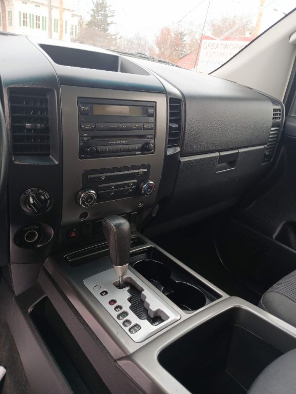 2011 Nissan Titan Image 14