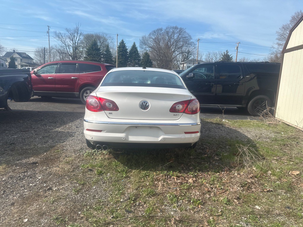 2010 Volkswagen CC Image 5