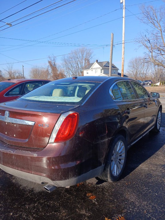 2009 Lincoln MKS Image 1