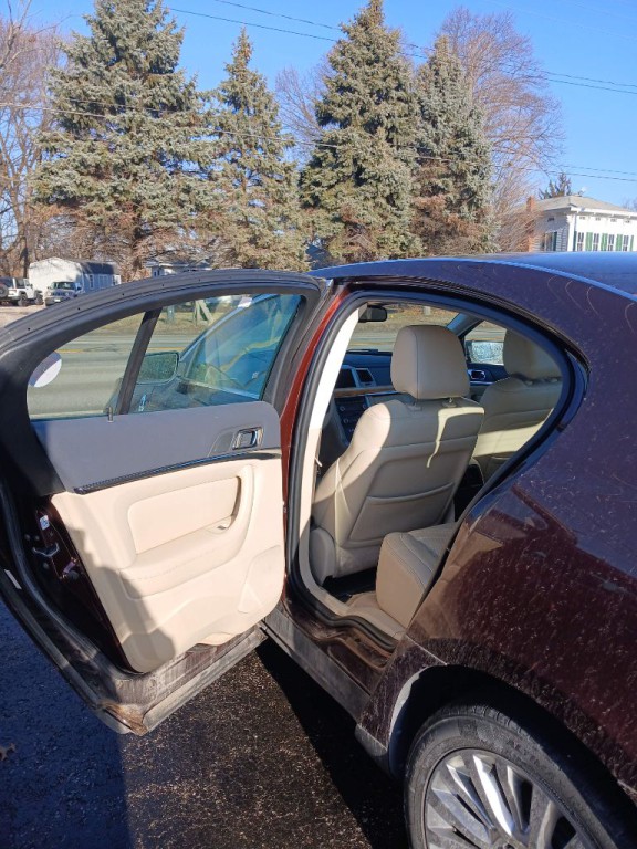 2009 Lincoln MKS Image 24