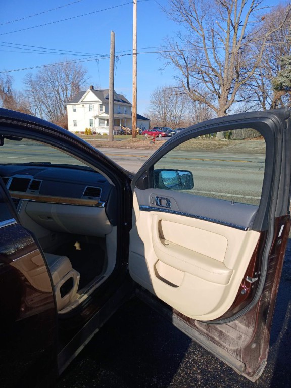 2009 Lincoln MKS Image 27