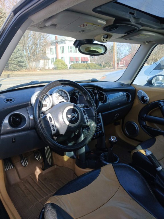 2004 MINI Cooper Image 12