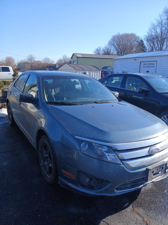 2011 Ford Fusion Image 2