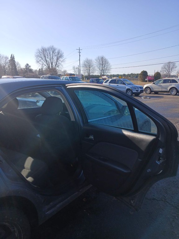 2011 Ford Fusion Image 11