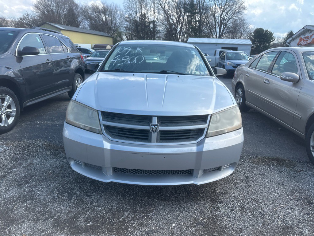 2011 Dodge Avenger Image 2