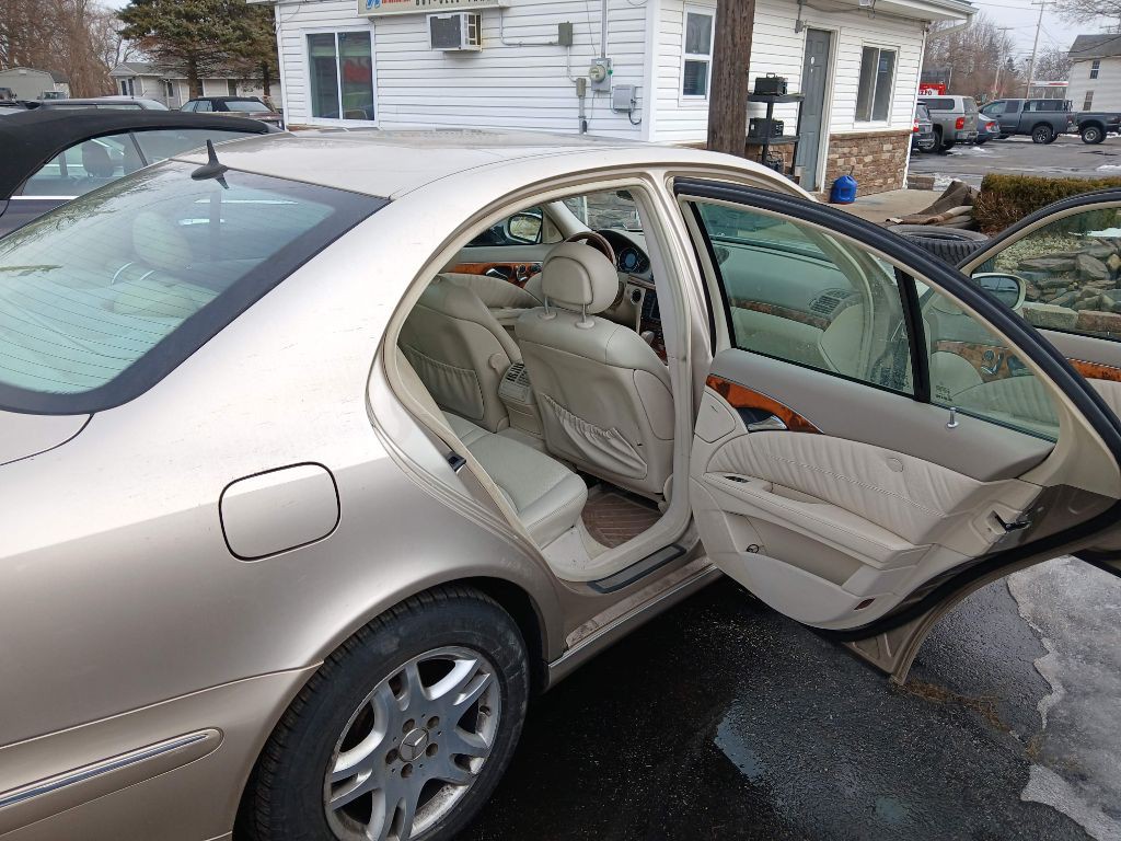 2004 Mercedes-Benz E-Class Image 8