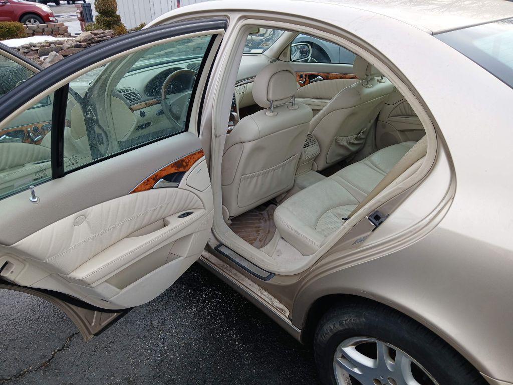 2004 Mercedes-Benz E-Class Image 9