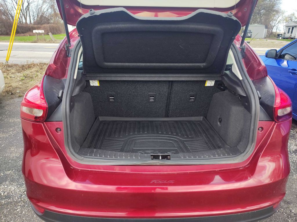 2016 Ford Focus Image 7
