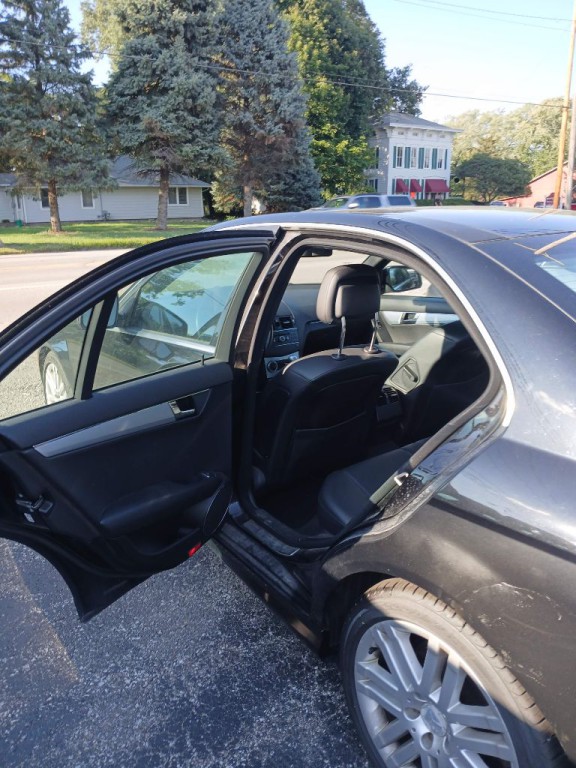 2009 Mercedes-Benz C-Class Image 7