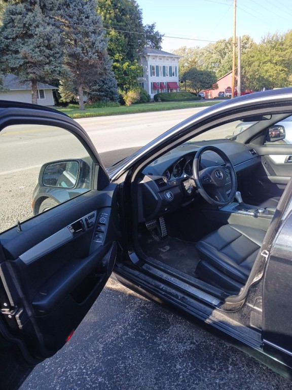 2009 Mercedes-Benz C-Class Image 11